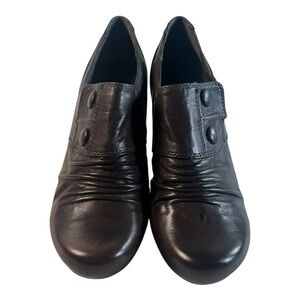 BareTraps Tyley Black Leather Ruched Button Shooties Ankle Heels 7.5 M
